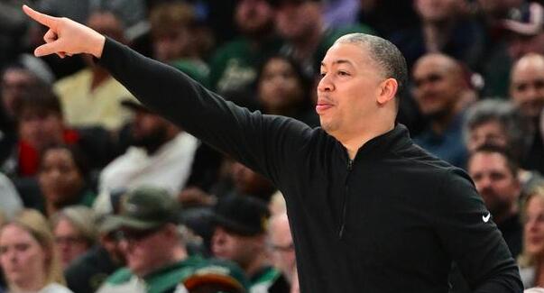 NBA球队主帅因疲劳辞职，球员哀叹